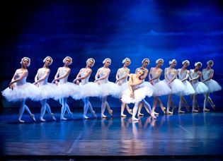 Swan Lake at Hybernia Theatre in Prague - Photo 12. Ballet by Pyotr Ilyich Tchaikovsky