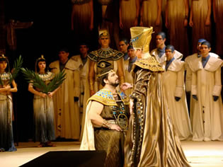 Aida at the Prague State Opera in Prague - Photo 4. Opera by Giuseppe Verdi