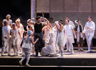 Cosi Fan Tutte at the Estates Theatre in Prague - Photo 5. Opera by Wolfgang Amadeus Mozart