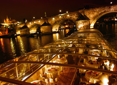 Prague Panoramic Dinner Cruise11