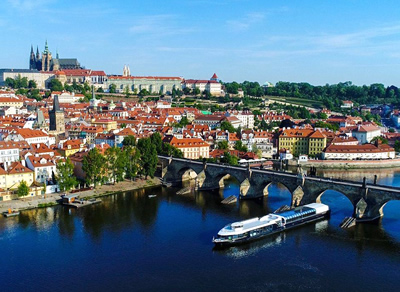 Prague Panoramic Dinner Cruise2