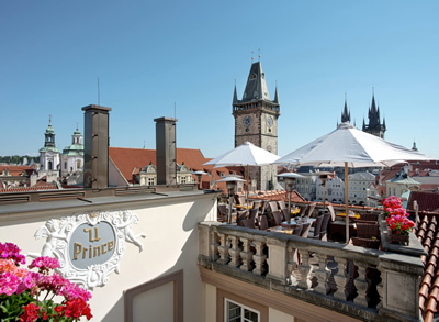 Roof Terrace Bar at U Prince Hotel4